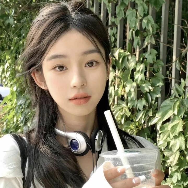 发光的河流